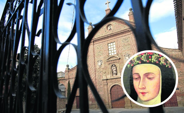 Monasterio de las Carmelitas Descalzas de San José de Calahorra, donde vivió y murió sor Ana de la Trinidad. En el detalle, un retrato suyo no identificado. 