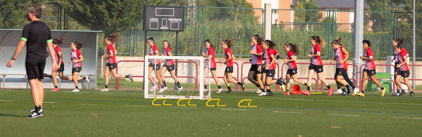 Las logroñesas iniciaron este lunes la pretemporada con un proyecto ilusionante y reconocido, pero con las incertidumbres que genera el coronavirus