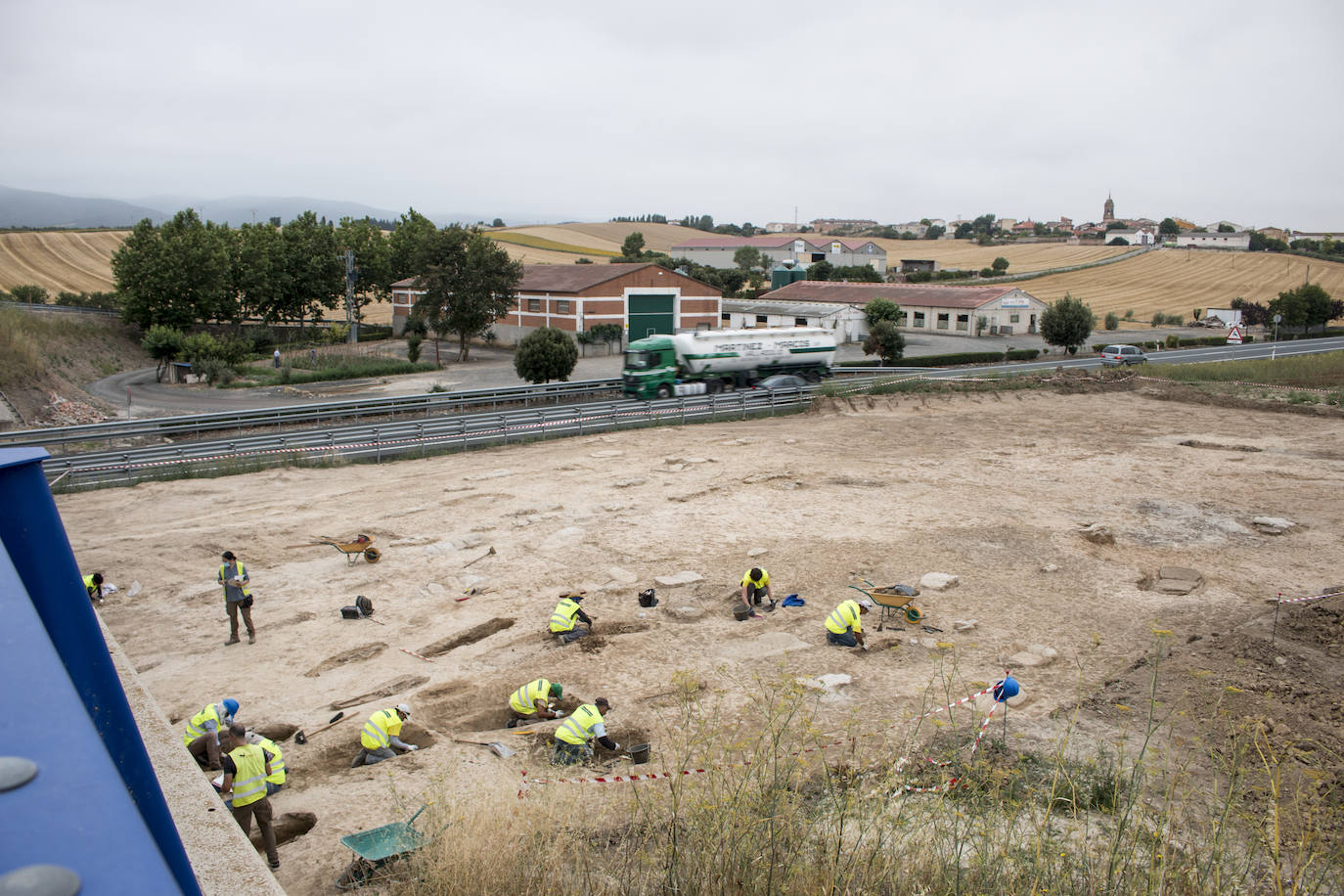 El origen de este hallazgo son los trabajos arqueológicos previos al desdoblamiento de la carretera N-120