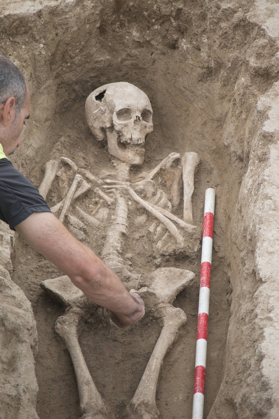 El origen de este hallazgo son los trabajos arqueológicos previos al desdoblamiento de la carretera N-120