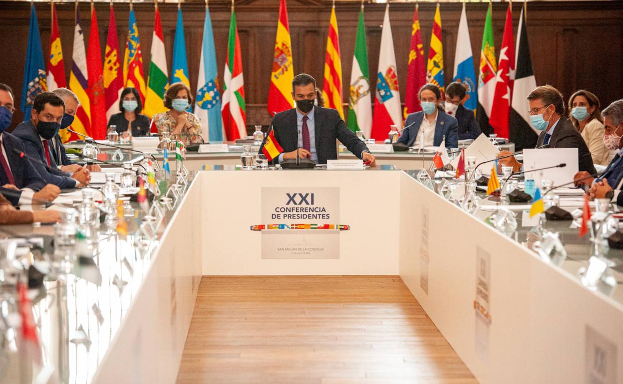 Sánchez avisa a las comunidades: fondos sí, pero responsabilidad también