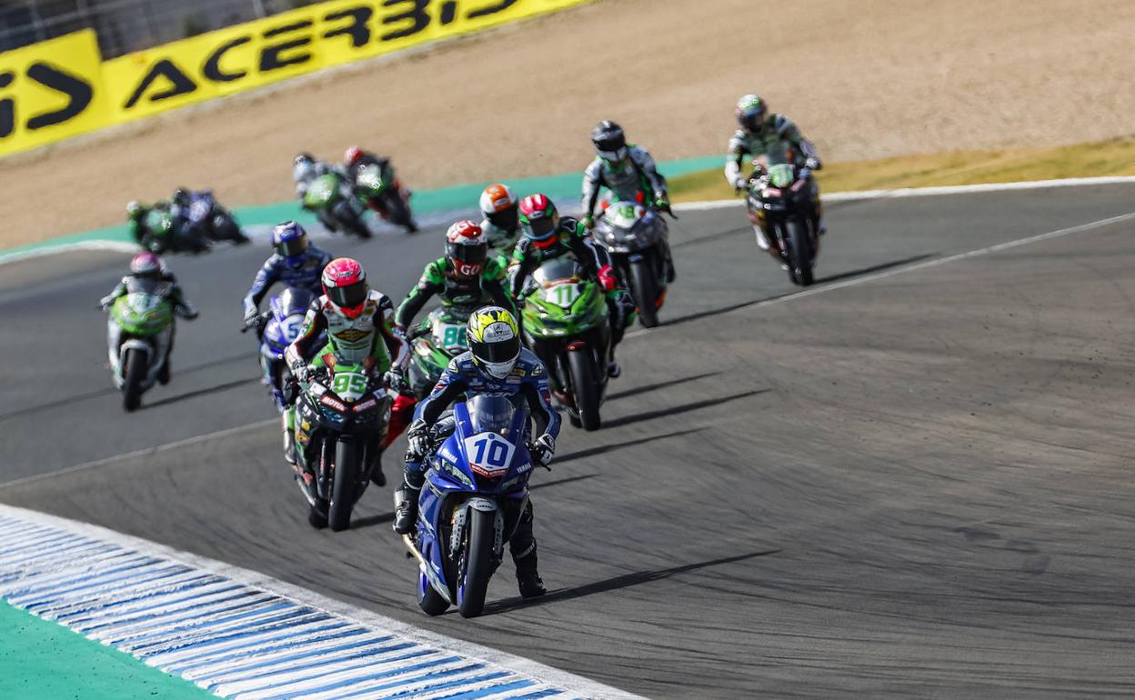 El alfareño Unai Orradre vence en Jerez y estrena como líder el Mundial de Supersport 300