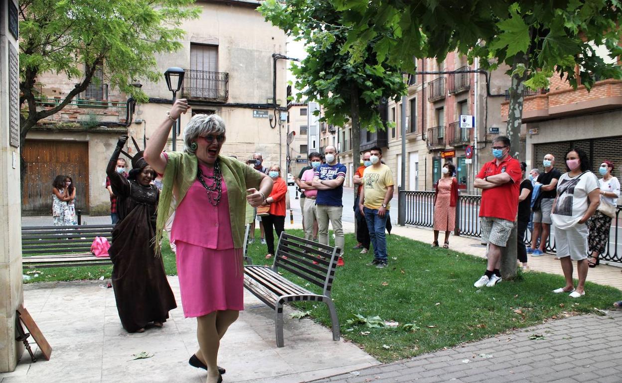 Cenicero estrena con éxito la Ruta teatralizada