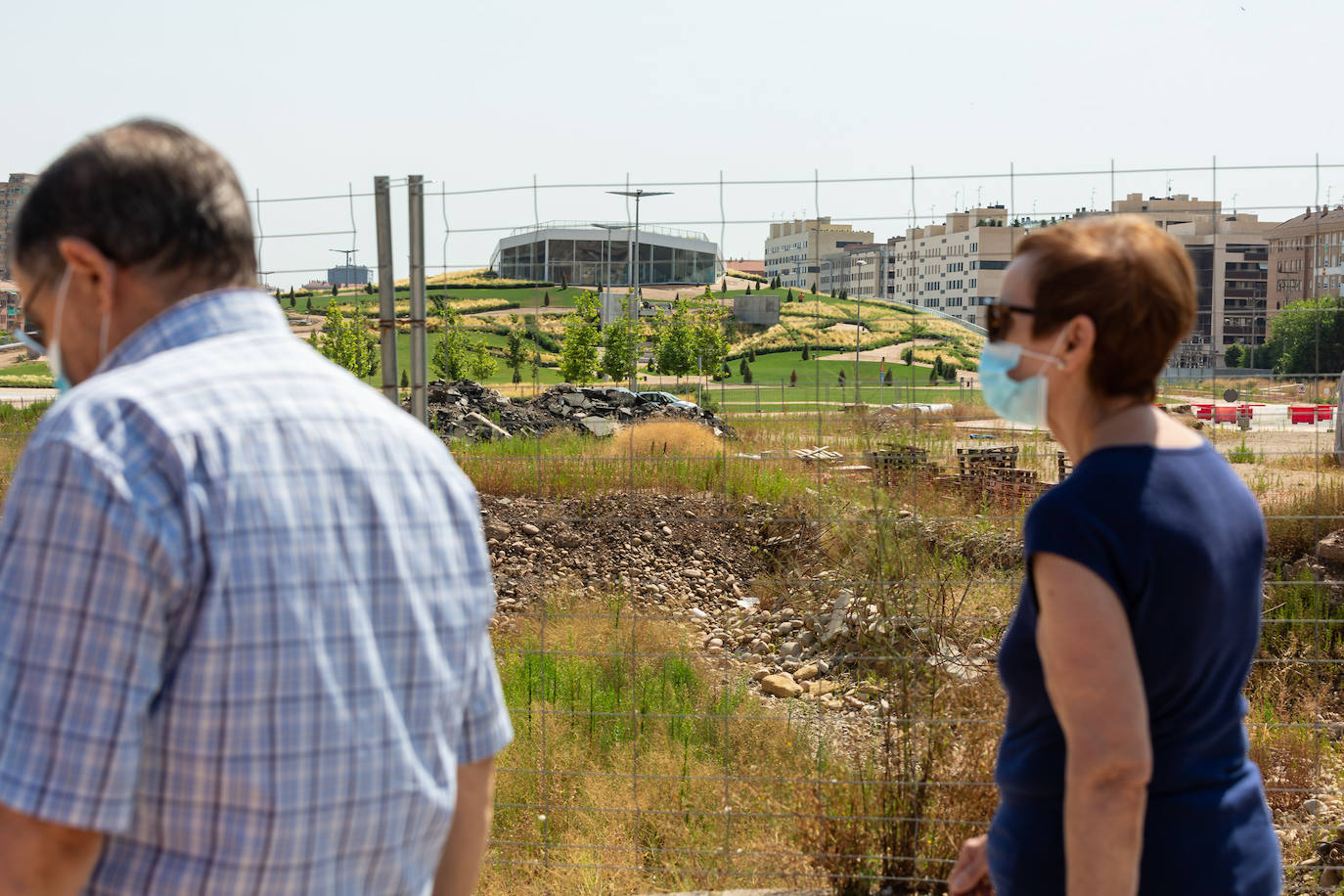 Fotos: El cuidado de los jardines de Logroño, en tela de juicio