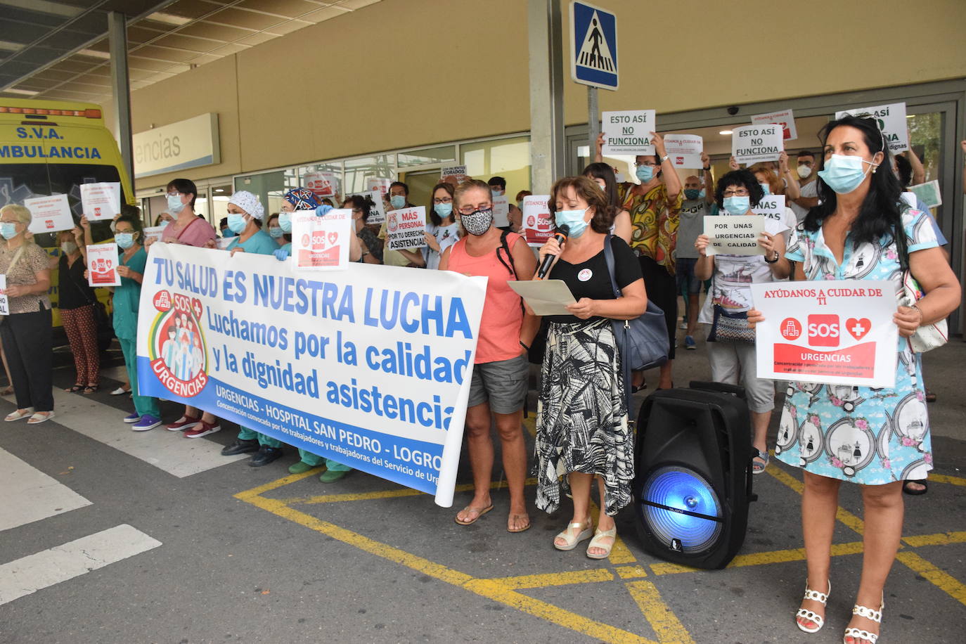 Los sanitarios y trabajadores volvieron a concentrarse este lunes para expresar sus reinvindicaciones