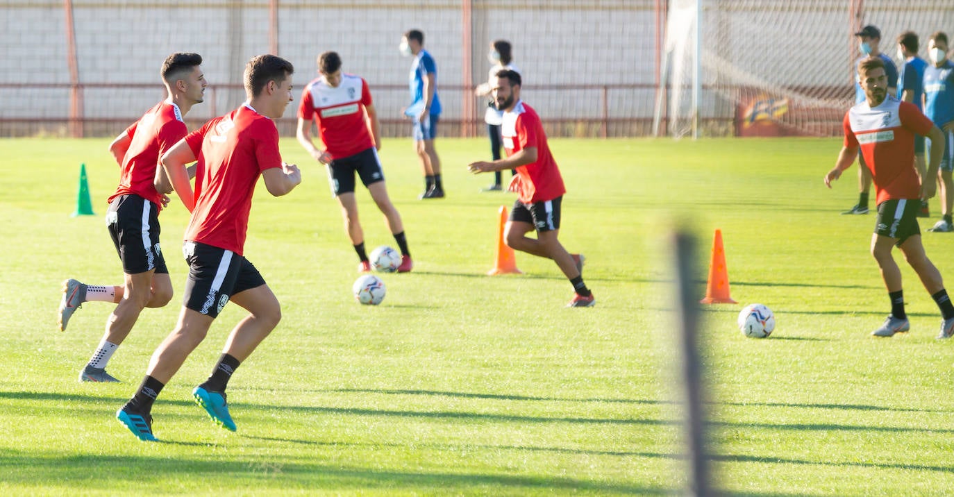 El equipo ha realizado este jueves su primer entrenamiento