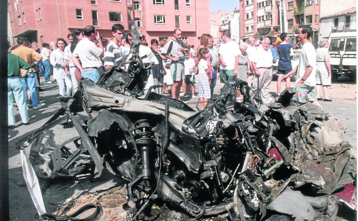 Cinco arnedanos que lo vivieron en primera fila recuerdan el atentado de ETA contra el cuartel de la Guardia Civil de la ciudad el 17 de agosto de 1995 