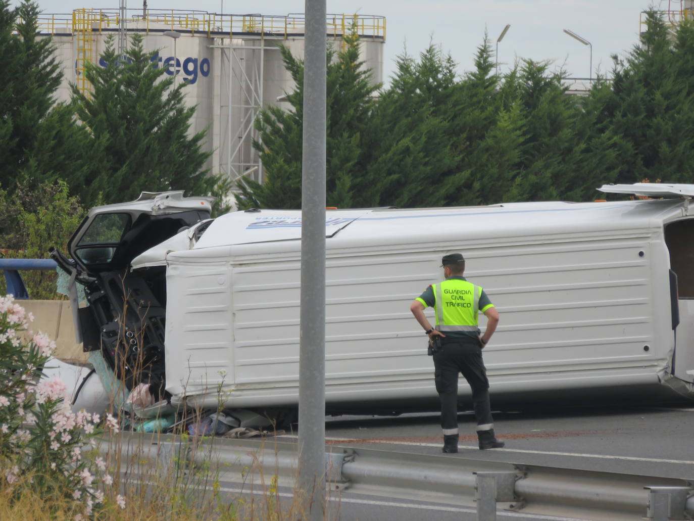 Fotos: Dos fallecidos en un accidente de tráfico en la N-232 en Alfaro