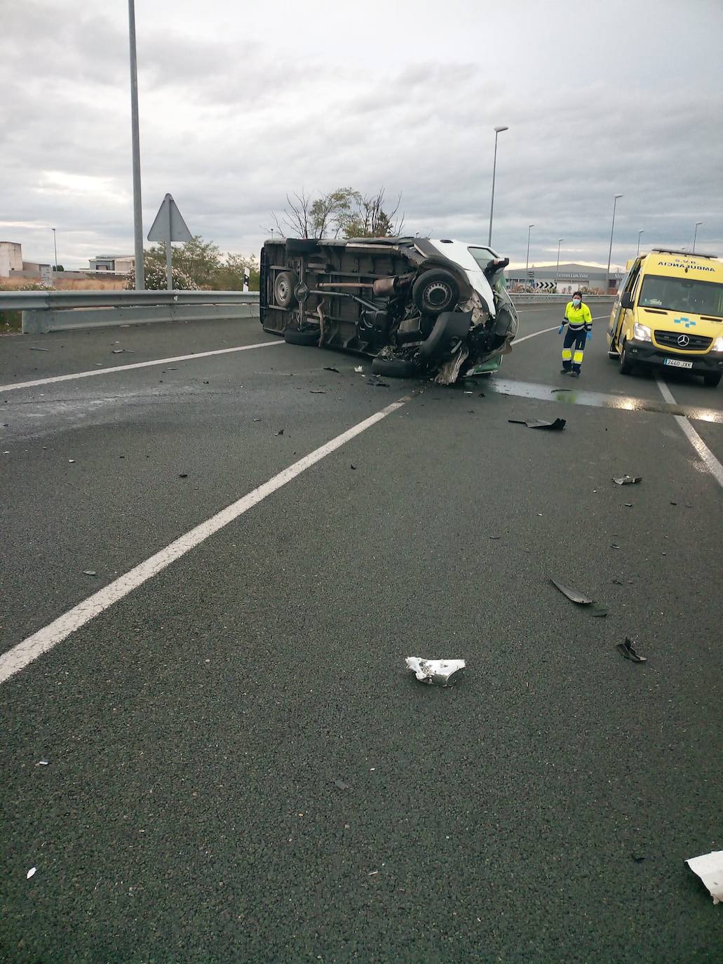 Fotos: Dos fallecidos en un accidente de tráfico en la N-232 en Alfaro