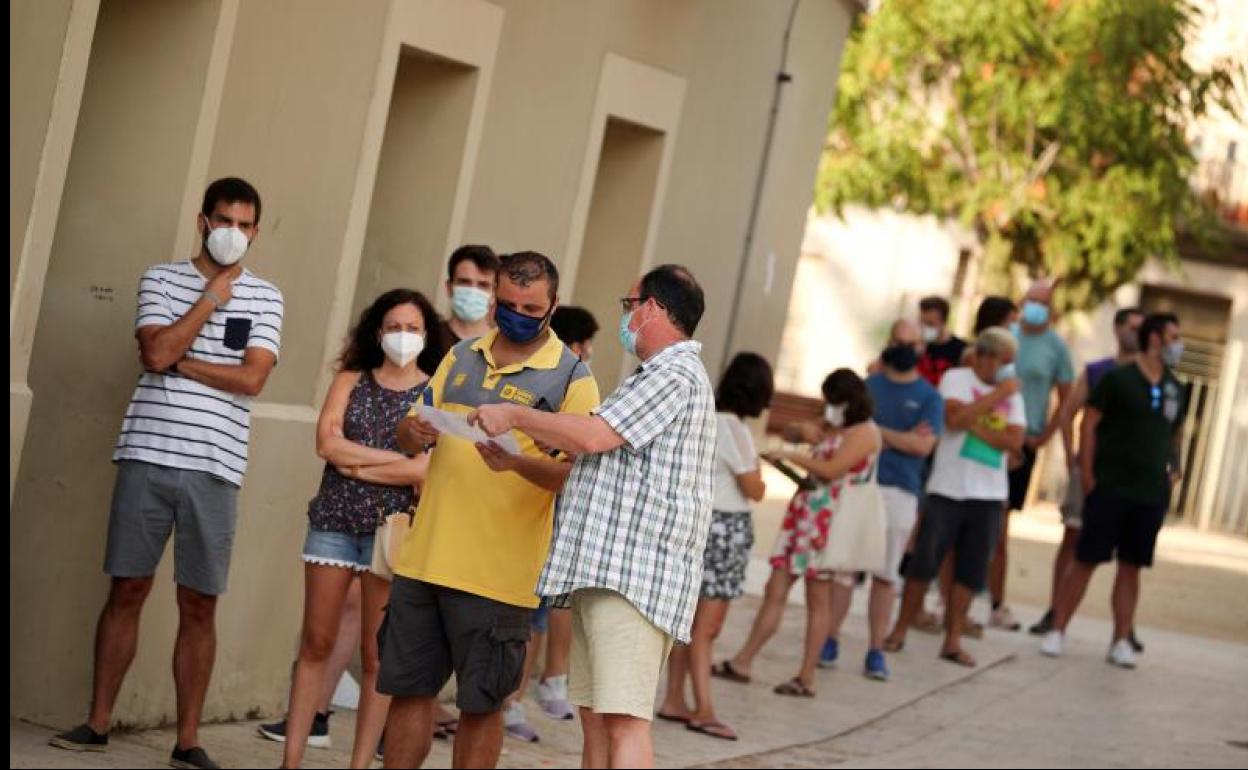 España vuelve a superar los siete mil nuevos contagios