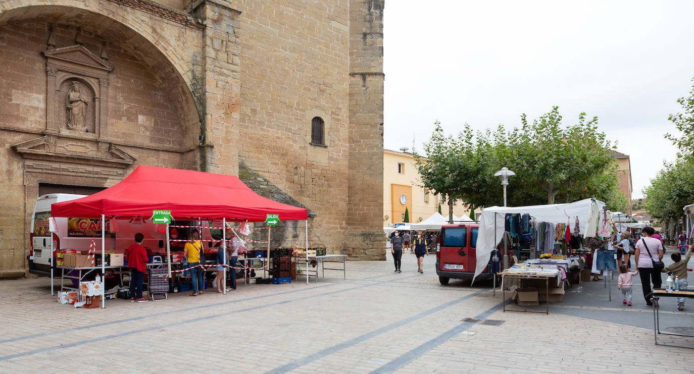 La localidad cierra instalaciones municipales tras varios positivos entre jóvenes