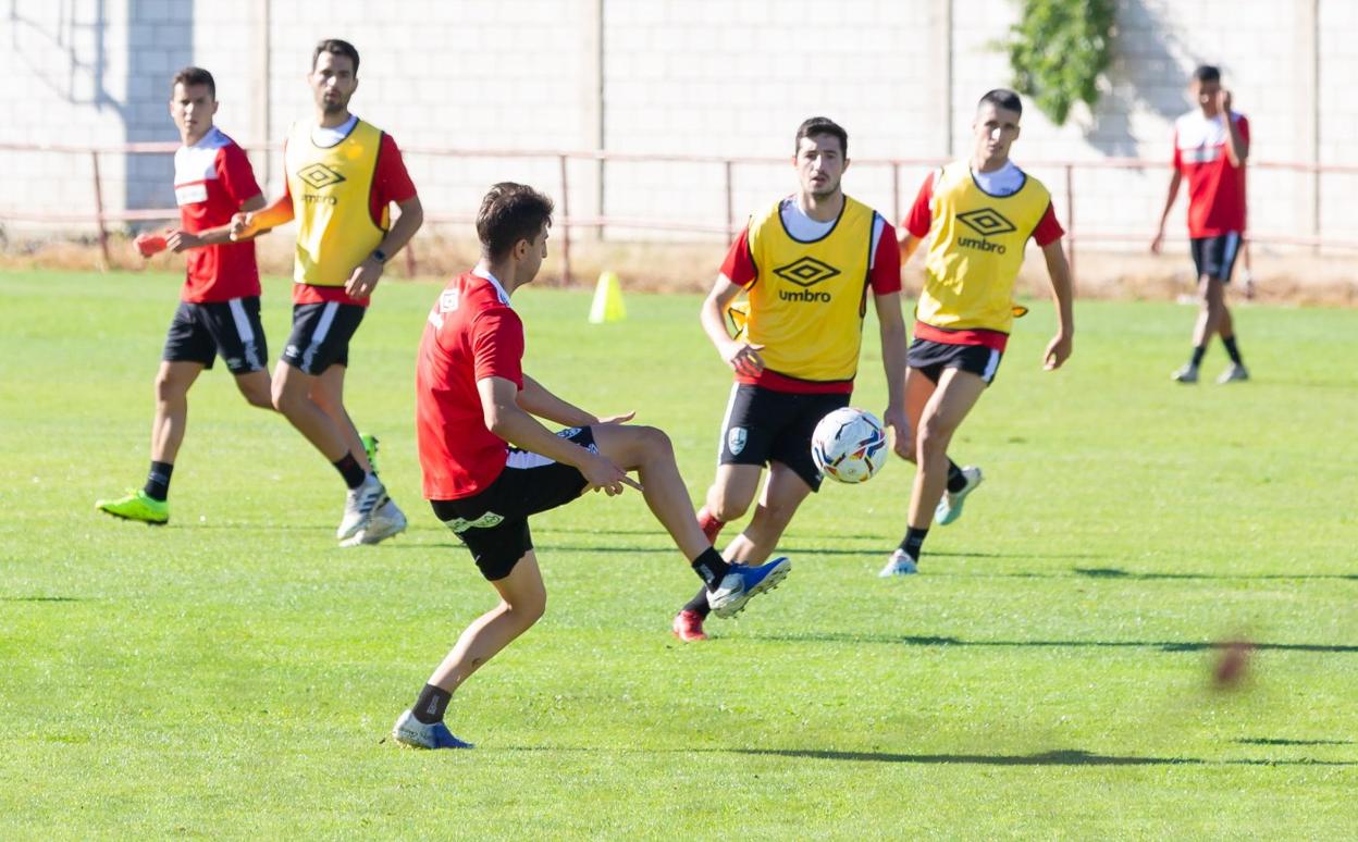 En Las Gaunas toca practicar hoy lo ejercitado en el Mundial 82. 