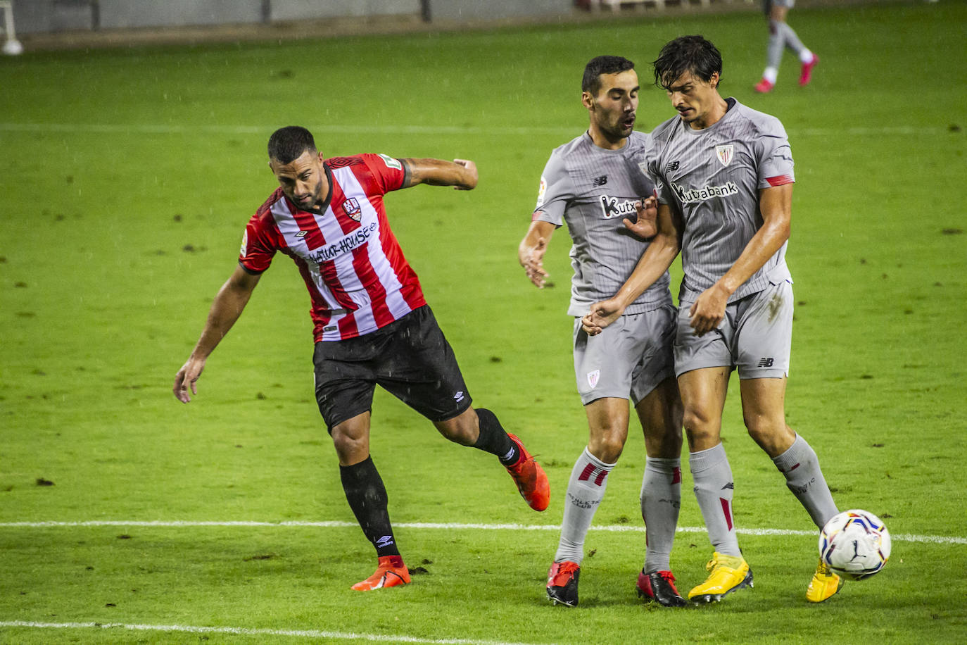 Los blanquirrojos se han impuesto al bloque vizcaíno en su segundo amistoso de la pretemporada