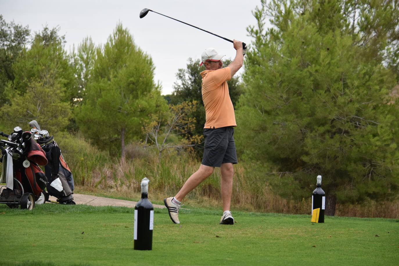 Los jugadores disfrutaron de una nueva jornada de golf en el Torneo Bodegas Altanza, de la Liga de Golf y Vino.