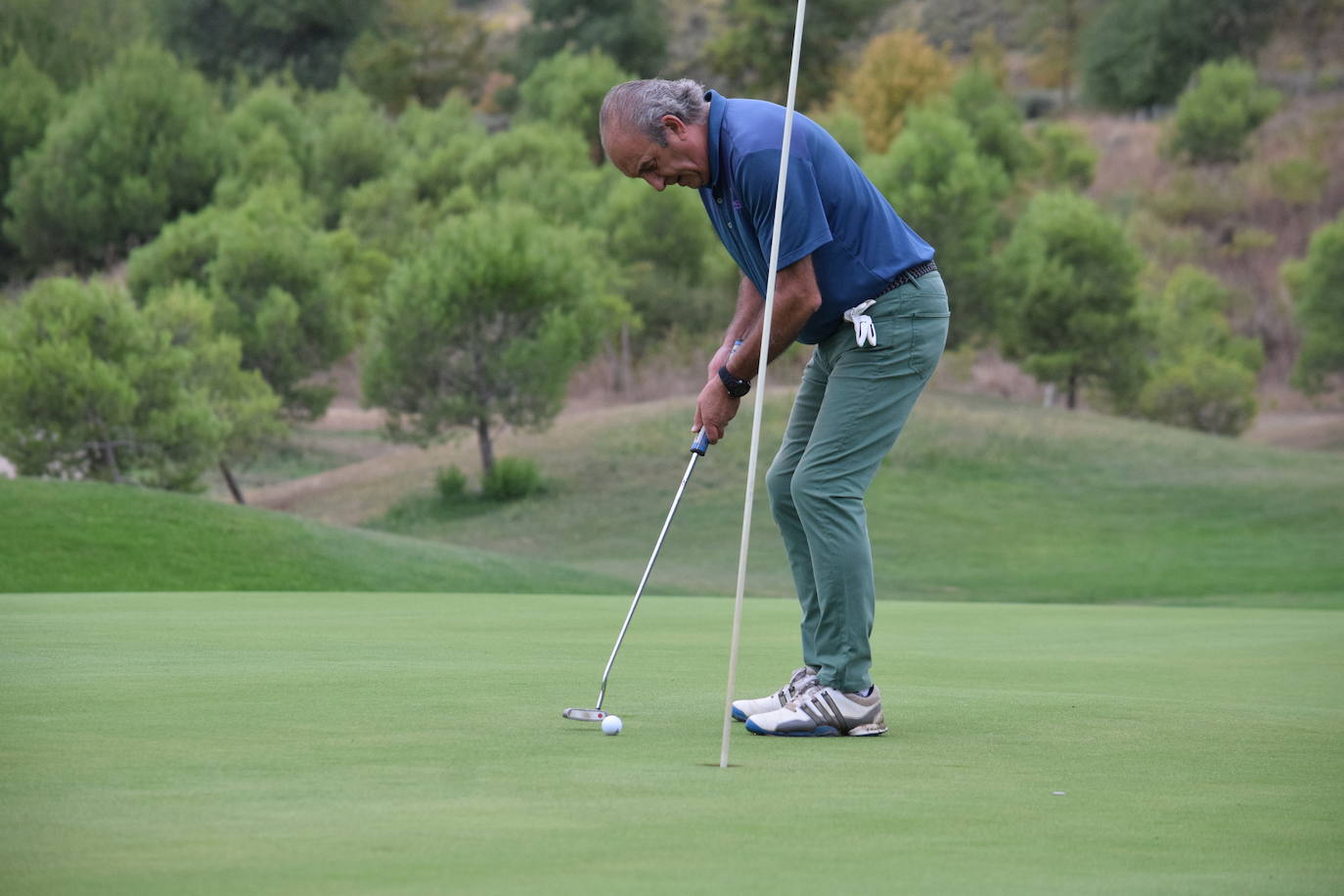 Los jugadores disfrutaron de una nueva jornada de golf en el Torneo Bodegas Altanza, de la Liga de Golf y Vino.