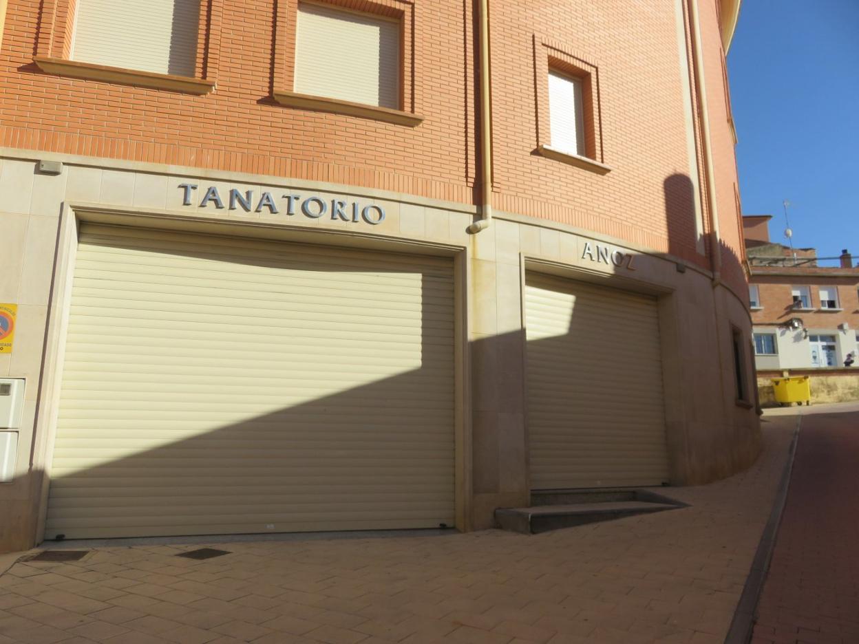 El tanatorio alfareño podrá recibir a un máximo de diez personas. 