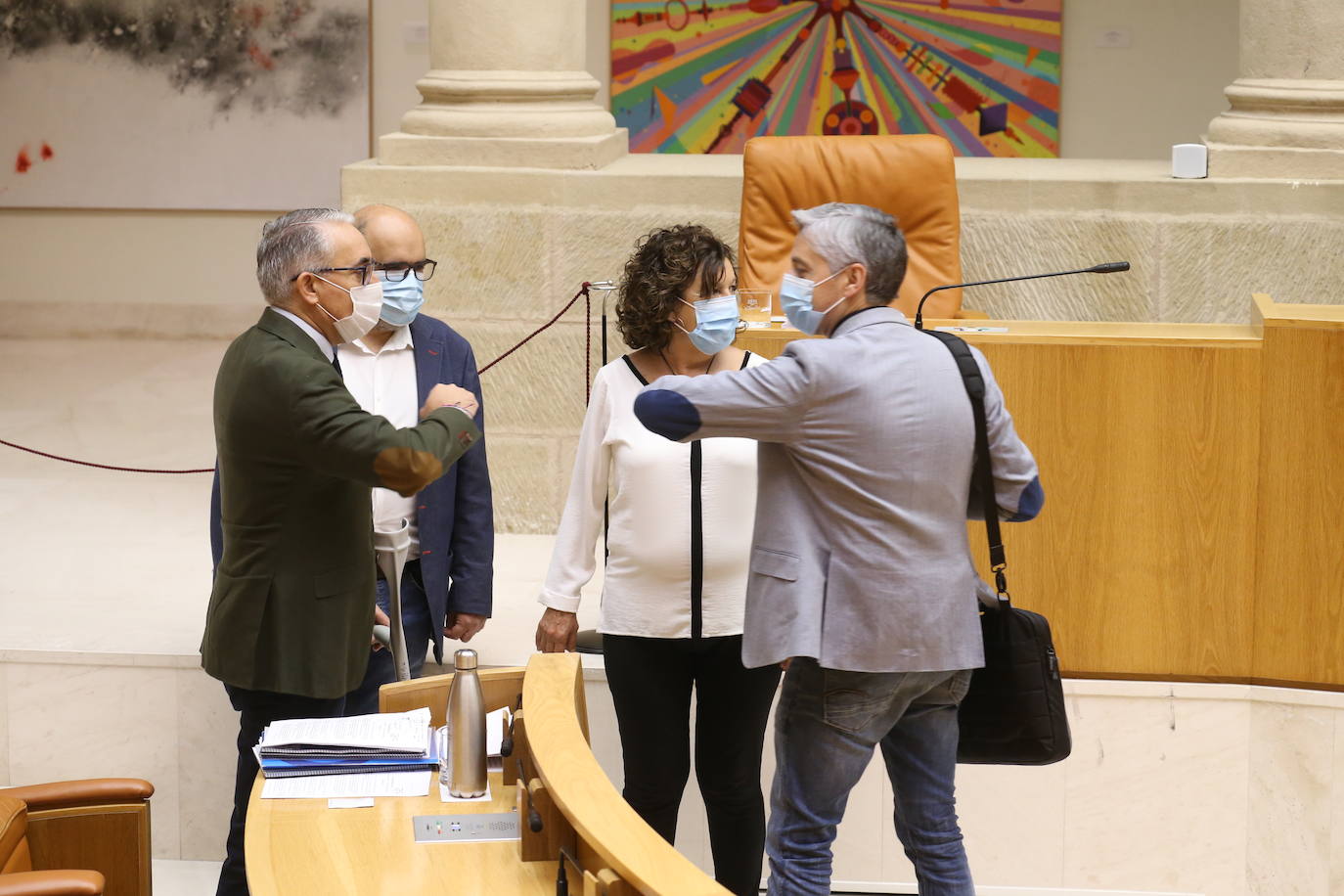 El COVID-19 ha sido el tema principal del Pleno del Parlamento del viernes. 