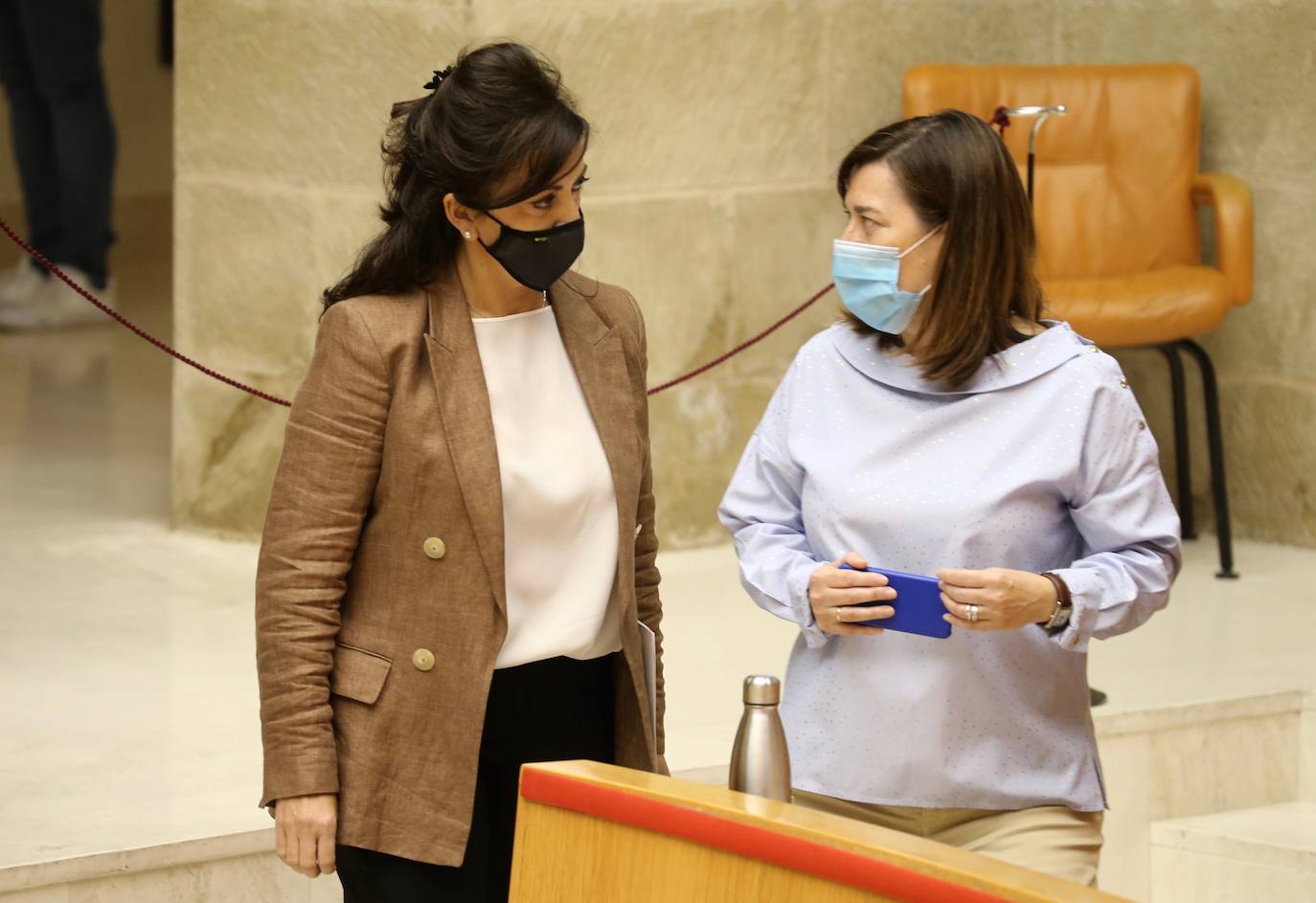 El COVID-19 ha sido el tema principal del Pleno del Parlamento del viernes. 