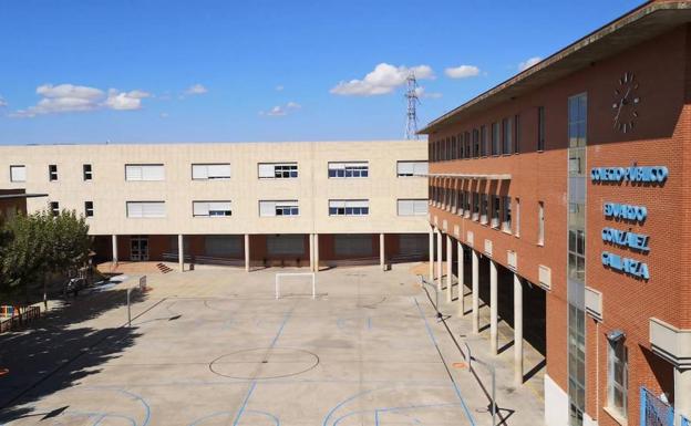 Los compañeros de los niños del colegio de Lardero que han dado negativo podrían volver este lunes al aula