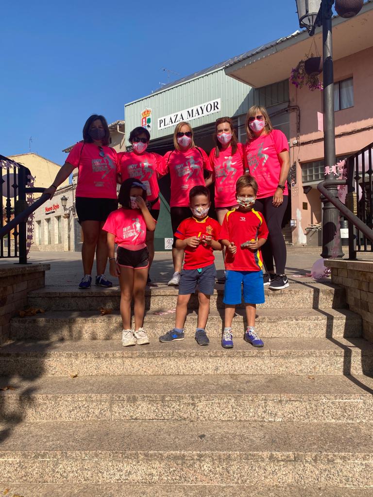 La cita ha estado organizada por el Ayuntamiento en colaboración con la AECC y la Ampa del colegio de la localidad