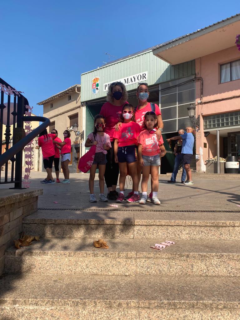 La cita ha estado organizada por el Ayuntamiento en colaboración con la AECC y la Ampa del colegio de la localidad