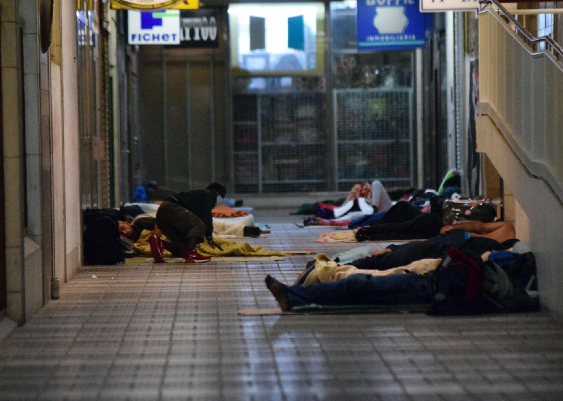 Pasaje entre Vara de Rey y Pío XII en la noche del viernes. 