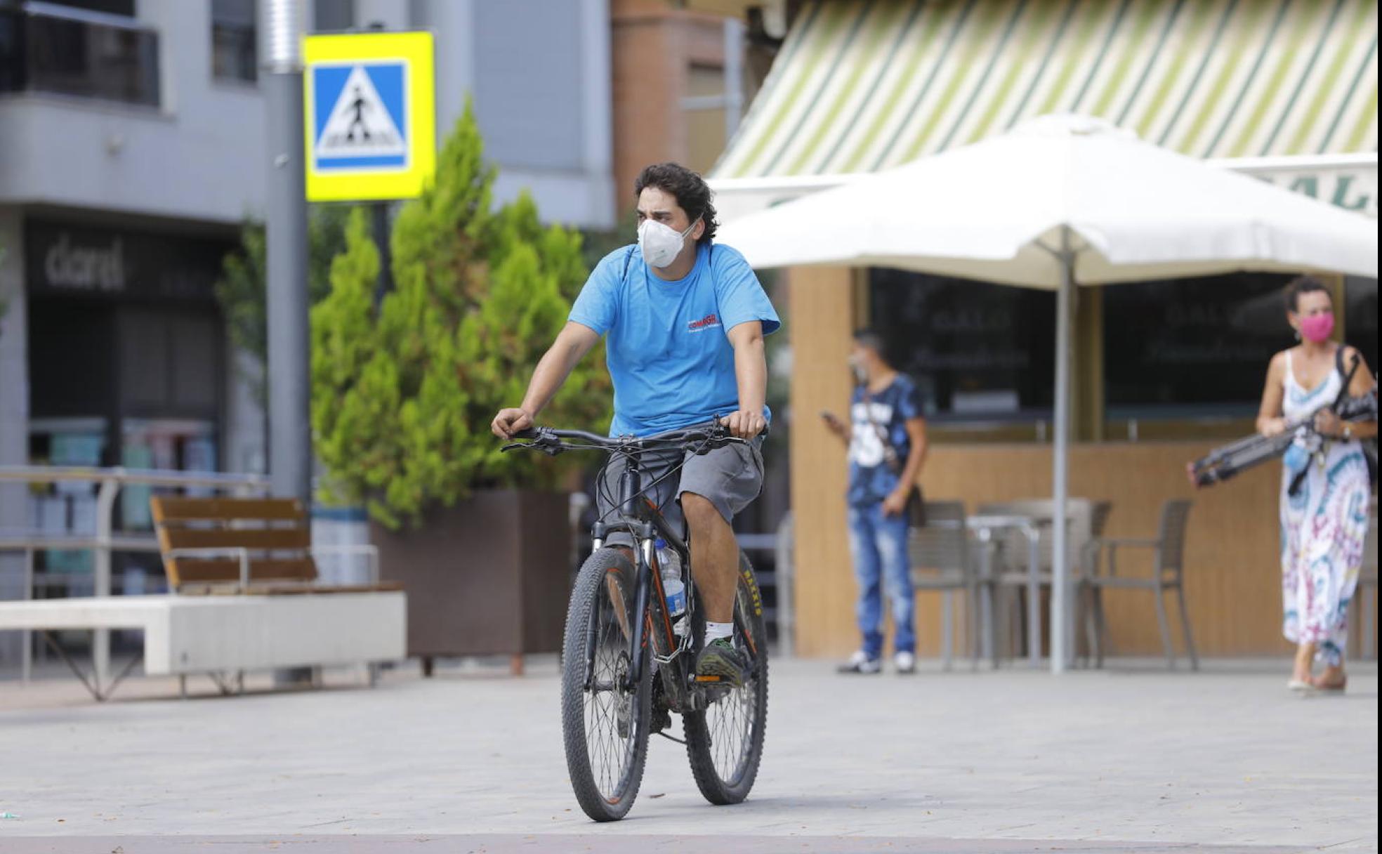 Vecinos en la calle en Rincón de Soto