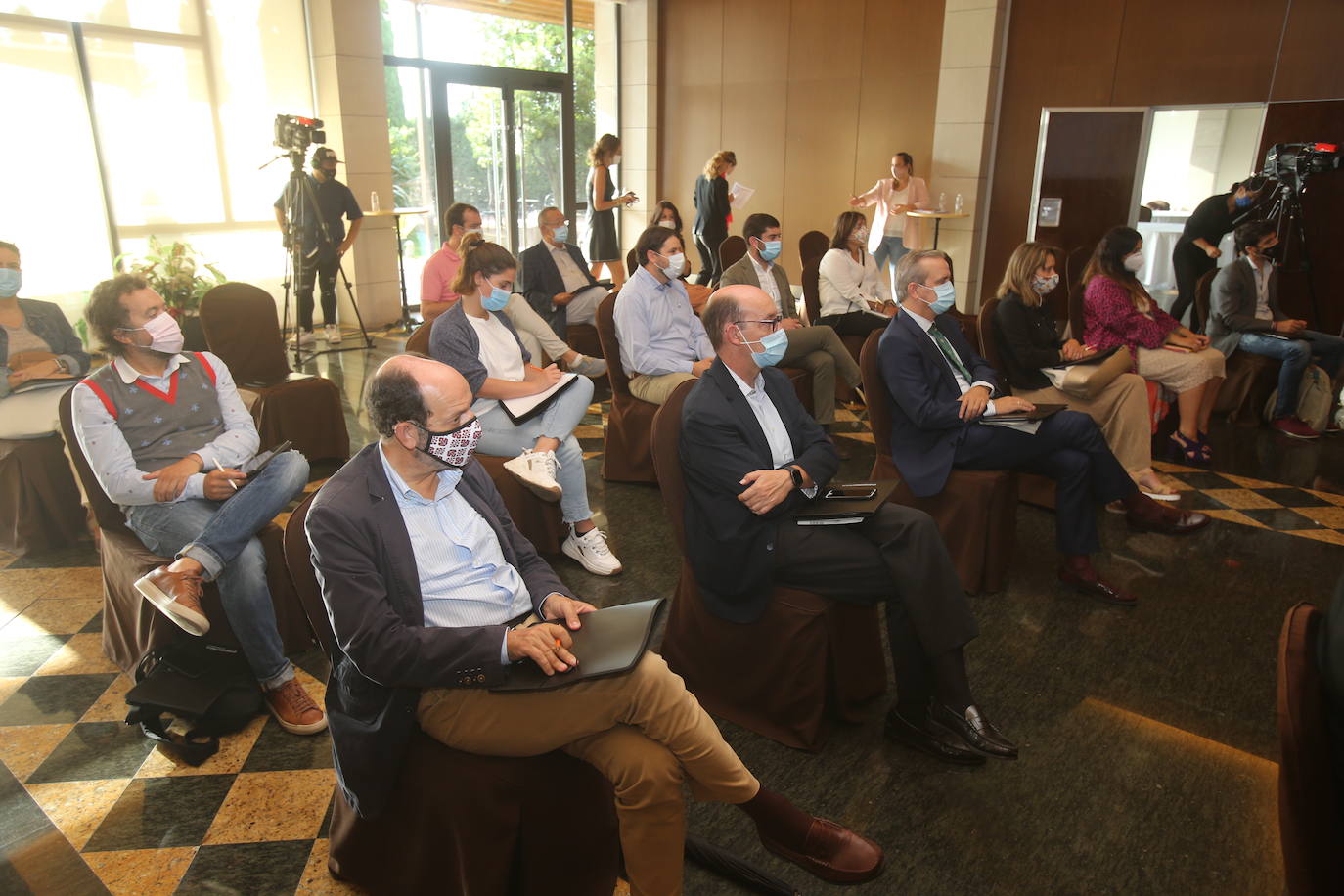 La jornada se ha centrado en las oportunidades ante las que se encuentra el sector del vino, con nuevos canales de comunicación con el cliente