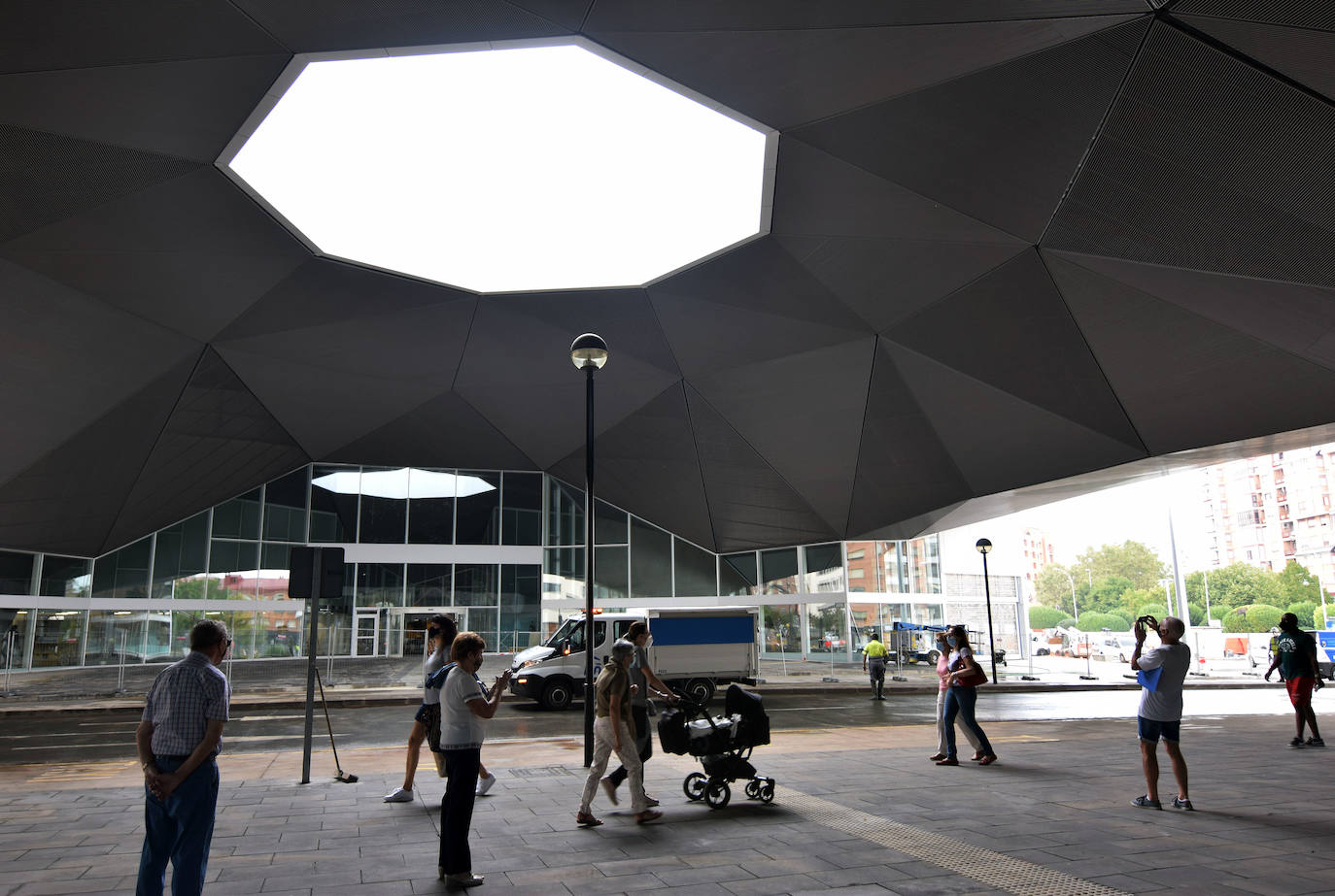 Fotos: Abierto el paso bajo la cúpula de la estación de Logroño