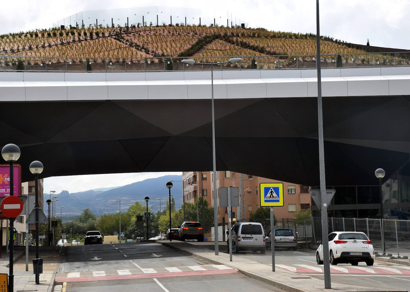 Fotos: Abierto el paso bajo la cúpula de la estación de Logroño