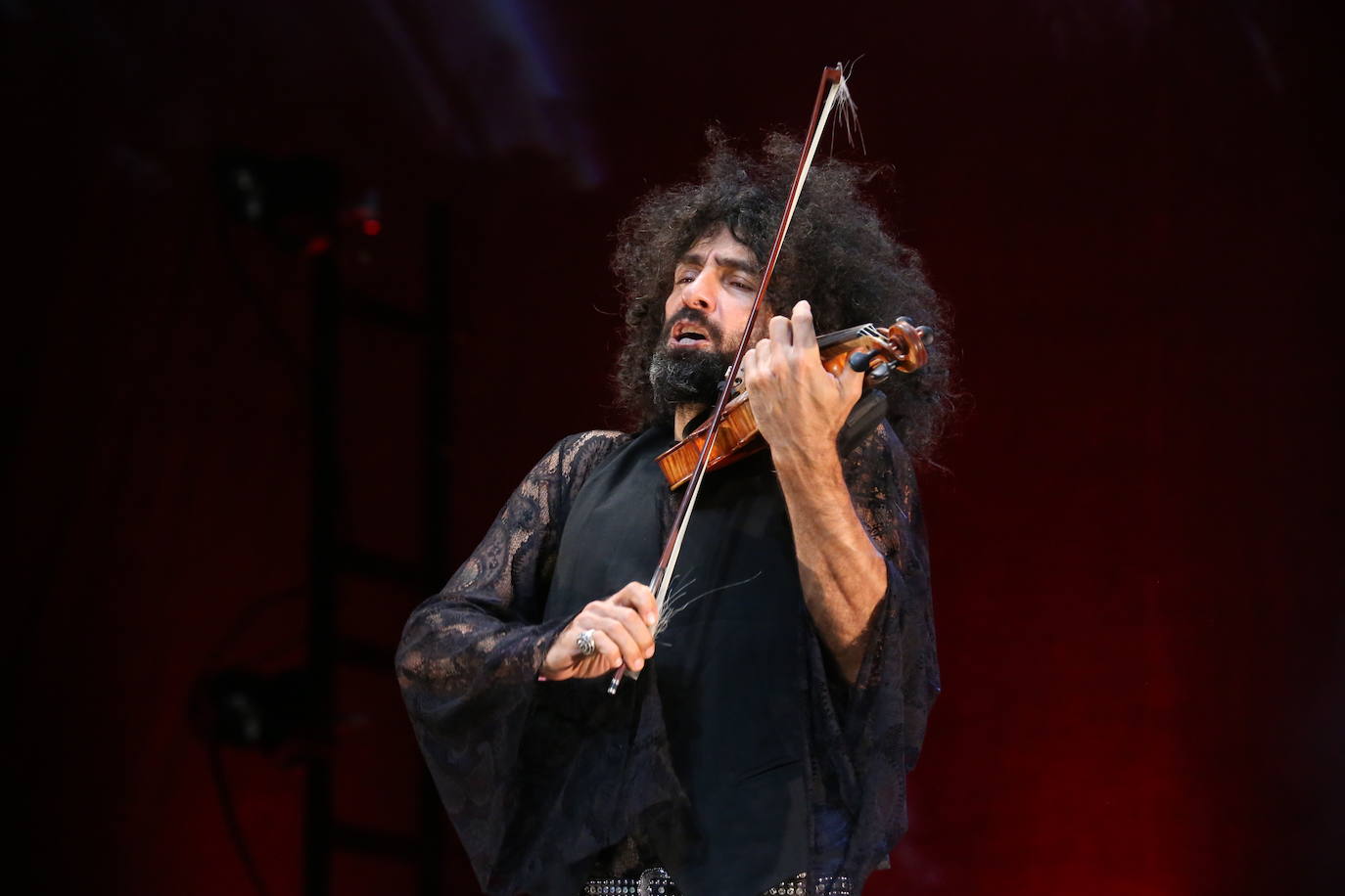 El violinista de origen libanés Ara Malikian cerró anoche en Riojafórum el minifestival 'Rioja en Vivo'.