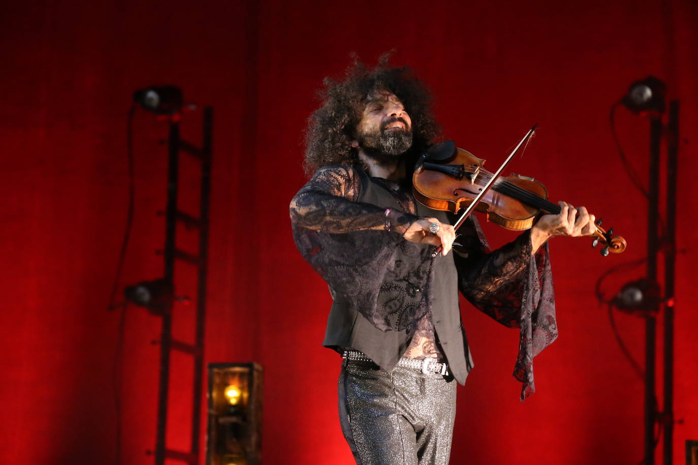 El violinista de origen libanés Ara Malikian cerró anoche en Riojafórum el minifestival 'Rioja en Vivo'.