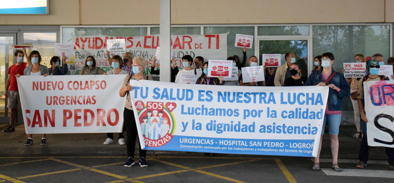 Fotos: Urgencias se concentra de nuevo para seguir exigiendo más personal y mejoras en el servicio