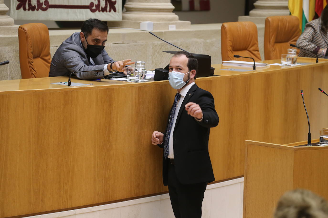 Celebración del pleno de septiembre en el Parlamento riojano.