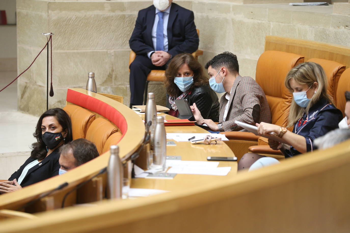 Celebración del pleno de septiembre en el Parlamento riojano.