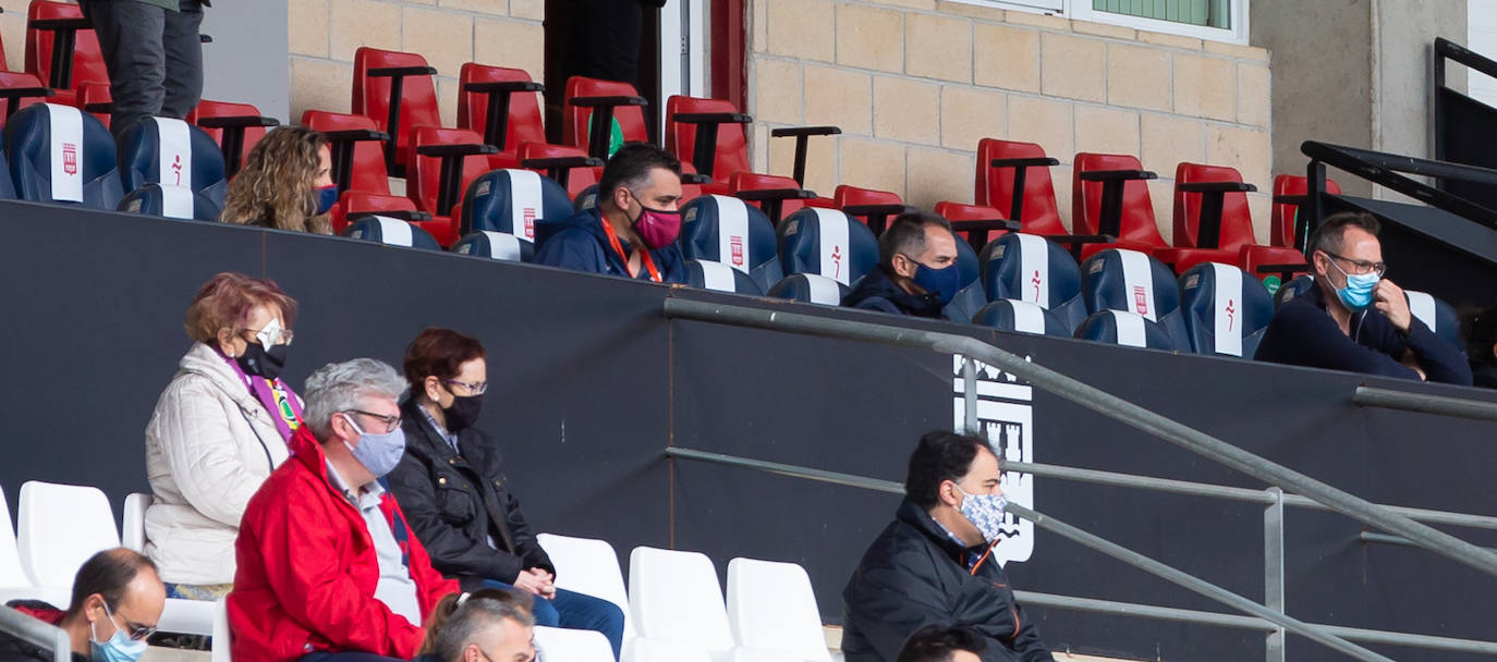 Las riojanas abrieron la Primera Iberdrola en Las Gaunas perdiendo ante el Levante