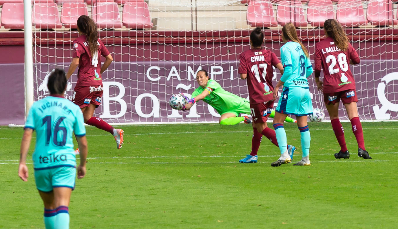 Las riojanas abrieron la Primera Iberdrola en Las Gaunas perdiendo ante el Levante