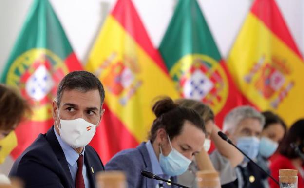 El presidente del Gobierno, Pedro Sánchez, en la Cumbre Ibérica celebrada este sábado en la ciudad lusa de Guarda 