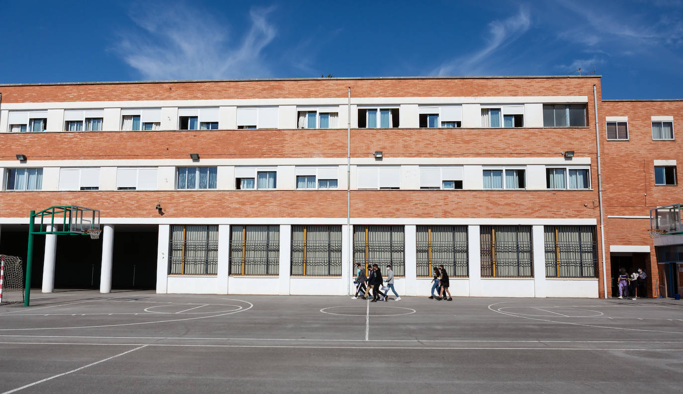 Crece la preocupación por la ventilación en los colegios riojanos por la amenaza de las diminutas gotitas de coronavirus en forma de aerosol