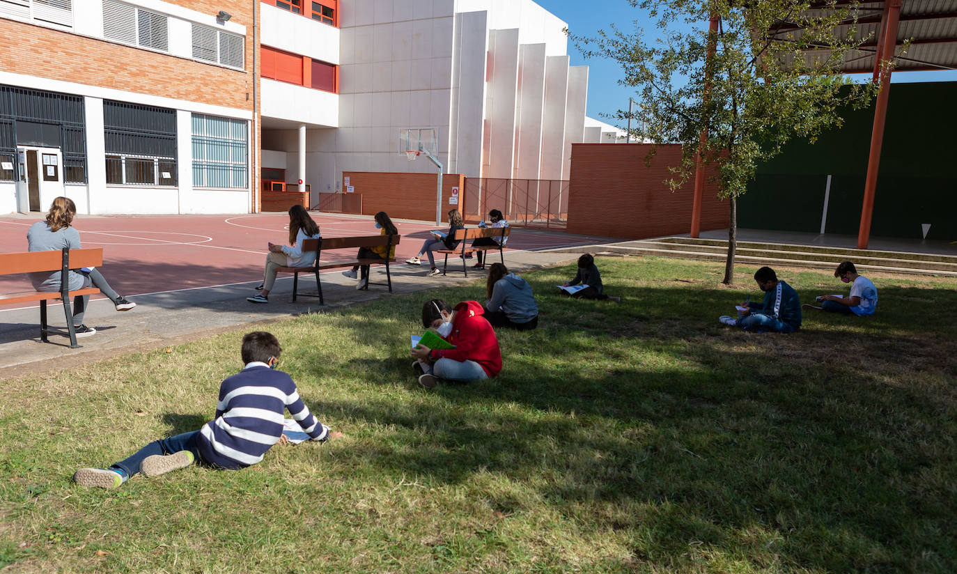 Crece la preocupación por la ventilación en los colegios riojanos por la amenaza de las diminutas gotitas de coronavirus en forma de aerosol