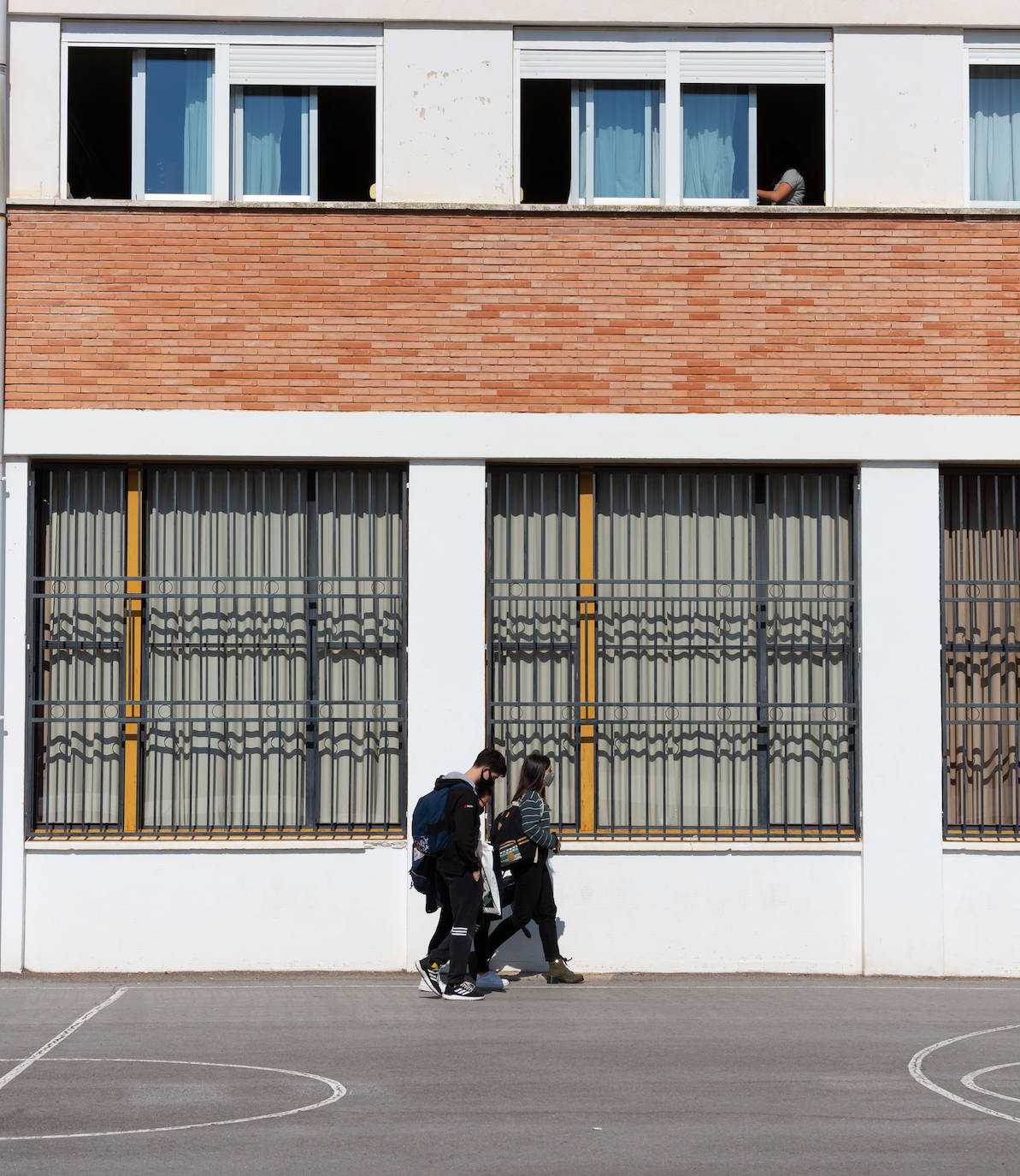 Crece la preocupación por la ventilación en los colegios riojanos por la amenaza de las diminutas gotitas de coronavirus en forma de aerosol