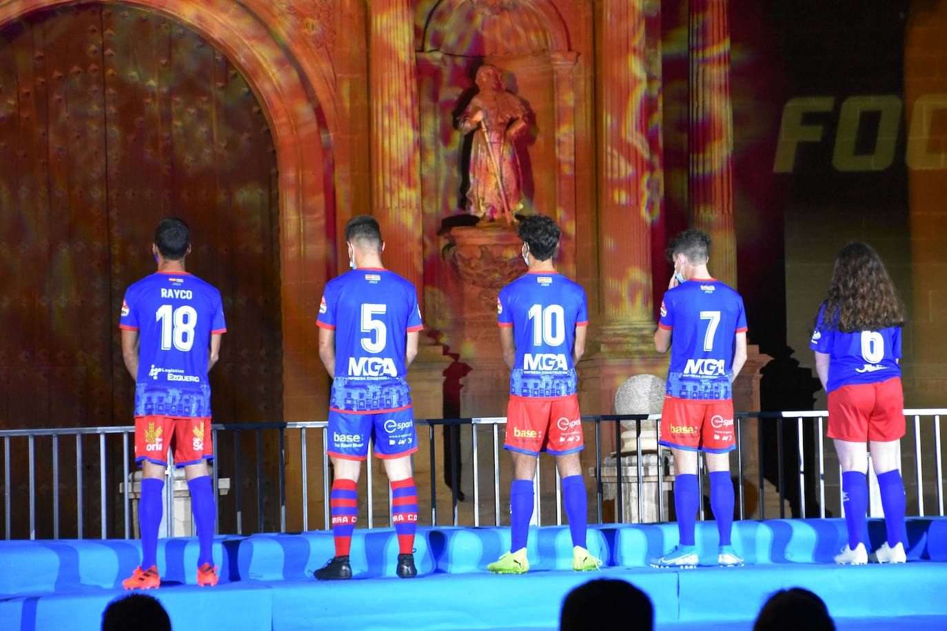 El club cuenta con equipos en Segunda B, Tercera, Juvenil Nacional, Juvenil Territorial y Territorial Femenino