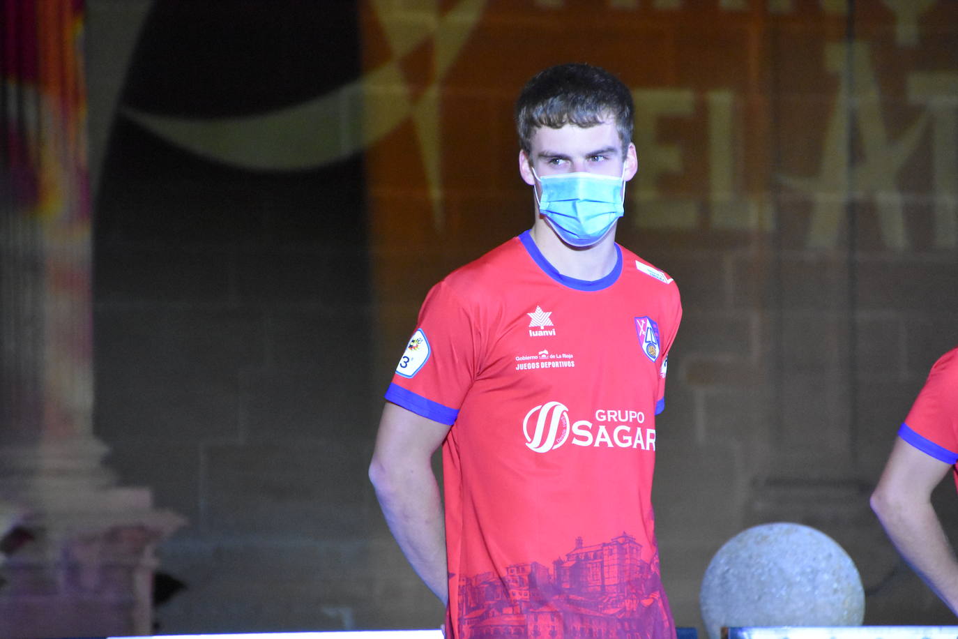 El club cuenta con equipos en Segunda B, Tercera, Juvenil Nacional, Juvenil Territorial y Territorial Femenino