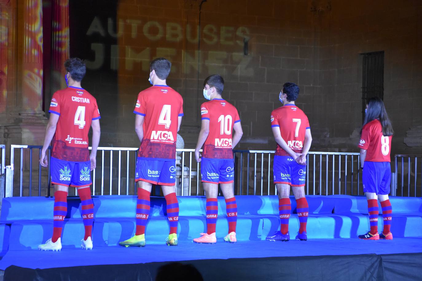 El club cuenta con equipos en Segunda B, Tercera, Juvenil Nacional, Juvenil Territorial y Territorial Femenino