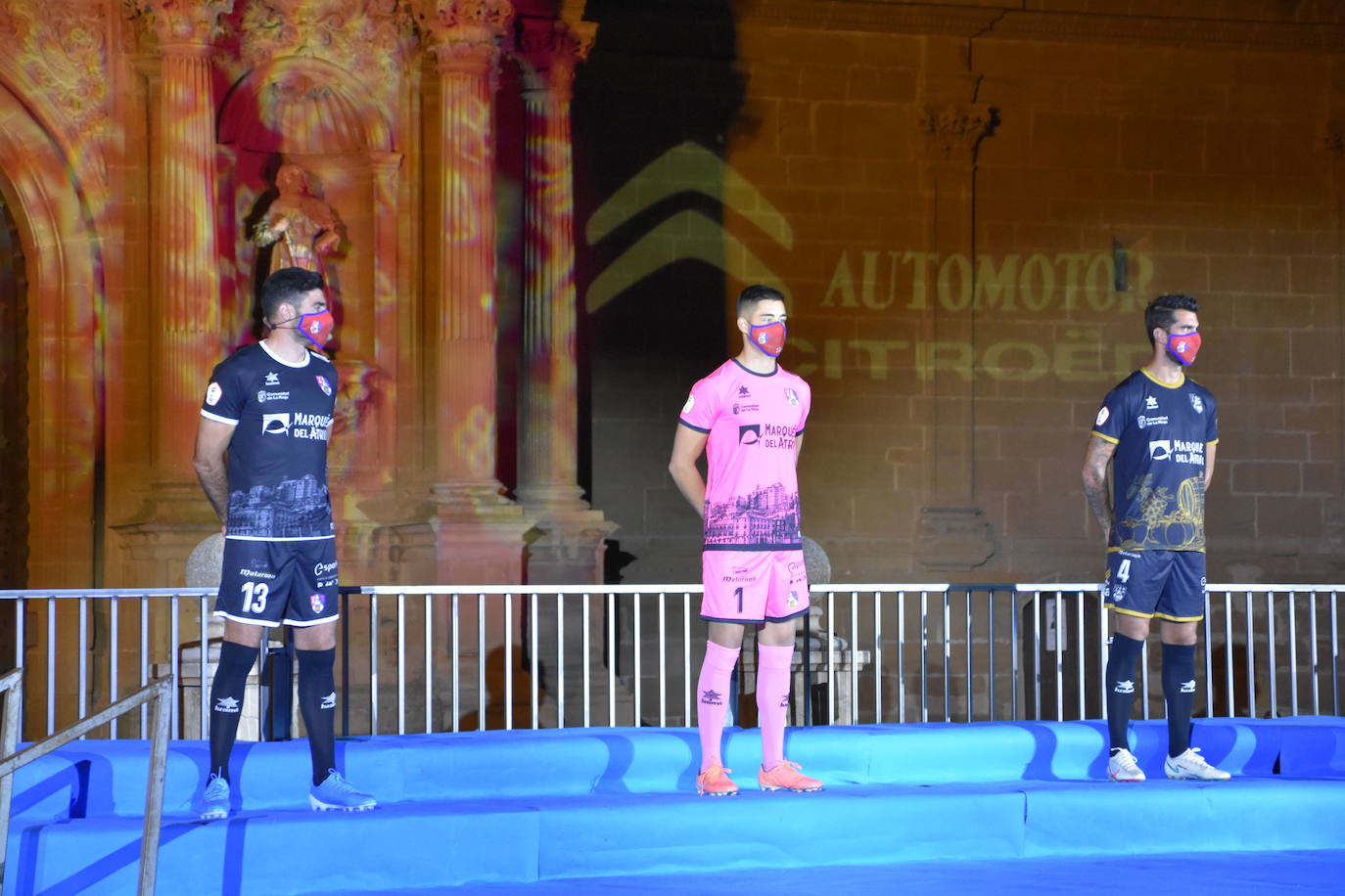 El club cuenta con equipos en Segunda B, Tercera, Juvenil Nacional, Juvenil Territorial y Territorial Femenino