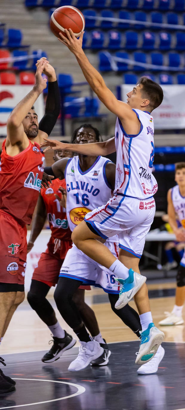 Los riojanos sucumbieron en el tramo final del duelo