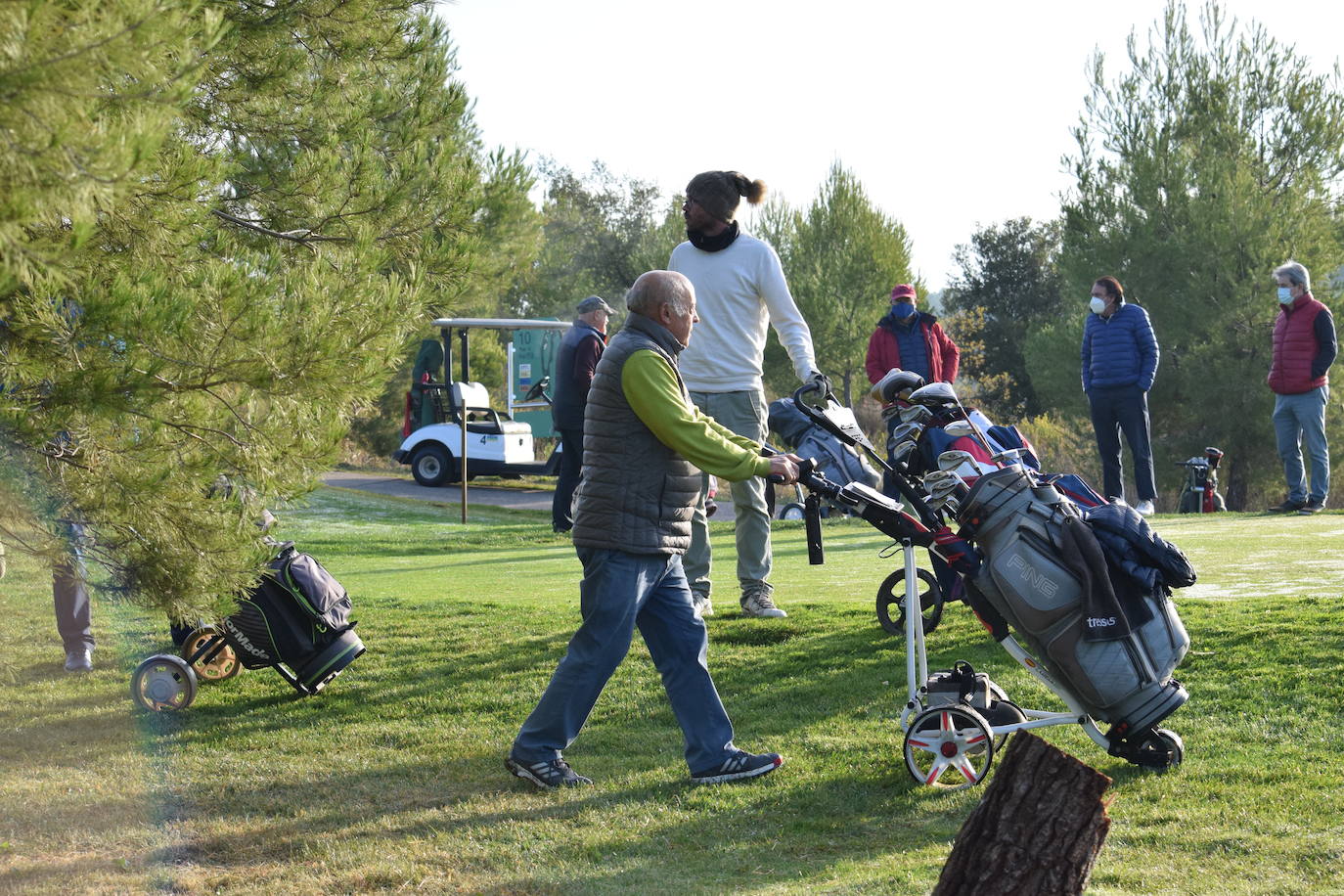 Los participantes en el Torneo de Golf Carlos Moro disfrutaron de un gran día de juego El Campo de Logroño.