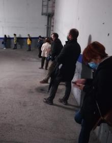 Imagen secundaria 2 - La fila del cribado de Logroño se muda al parking del Riojafórum en el día en el que se alcanzan las 7.800 pruebas totales