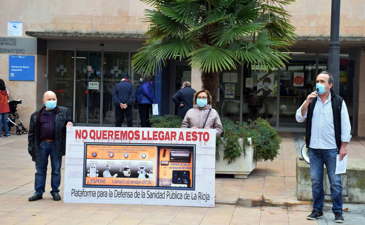 La Plataforma para la Defensa de la Sanidad Pública de La Rioja pide atención presencial en los centros de salud