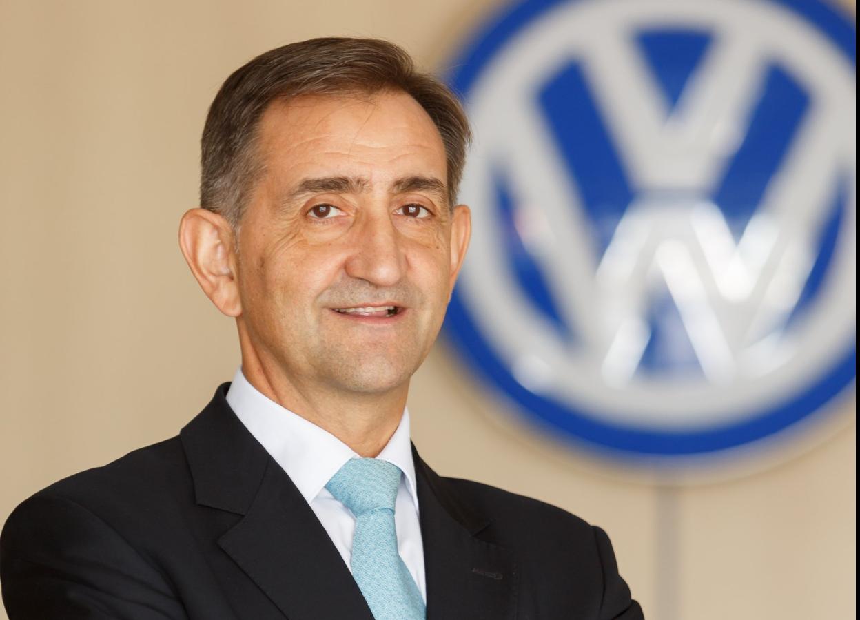 Sáenz Grijalba, en la sede de Volkswagen en el polígono industria de Landaben, en Navarra. 